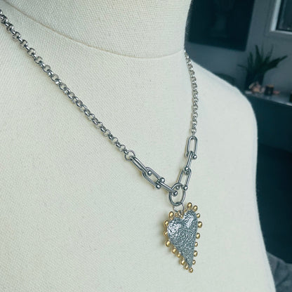 Embraced Heart - Belcher chain