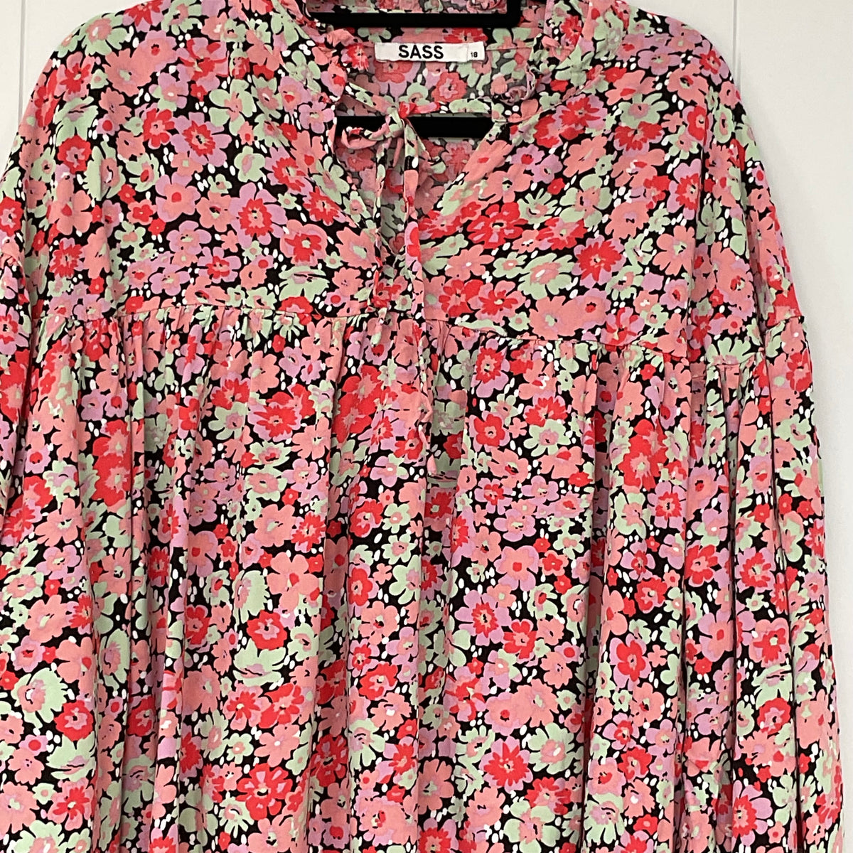 Sass floral top sz18