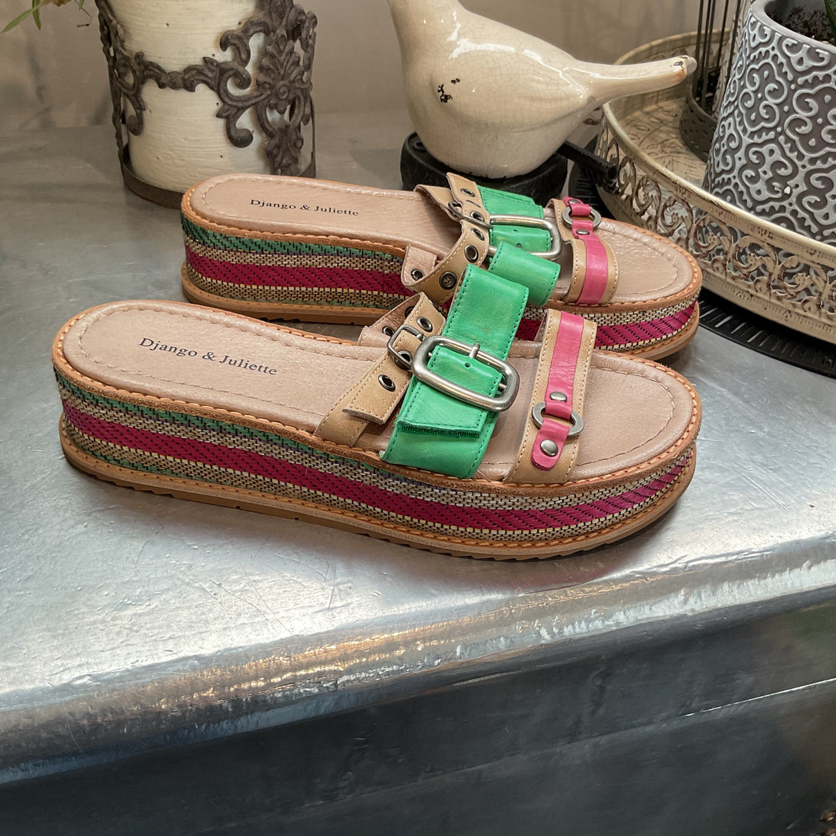 Django & Juliette sz38