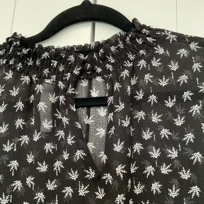 Seeking Lola sz14