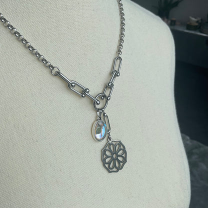 Flower / Moonstone
