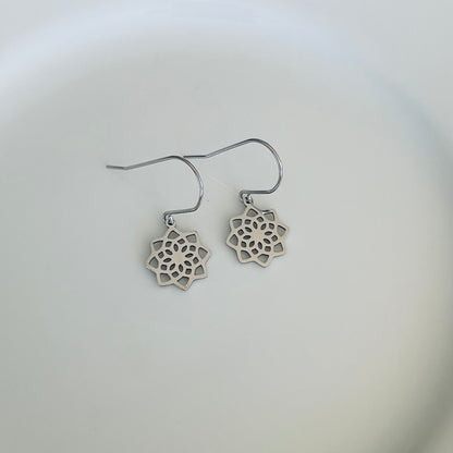 Swirl earrings